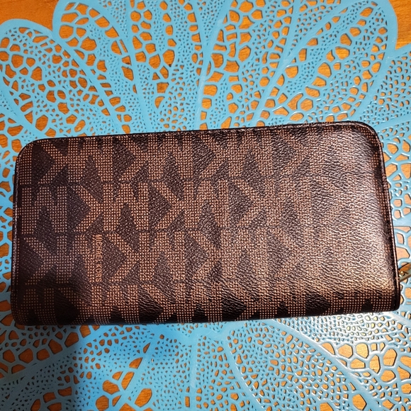 Michael Kors wallett - Picture 2 of 3